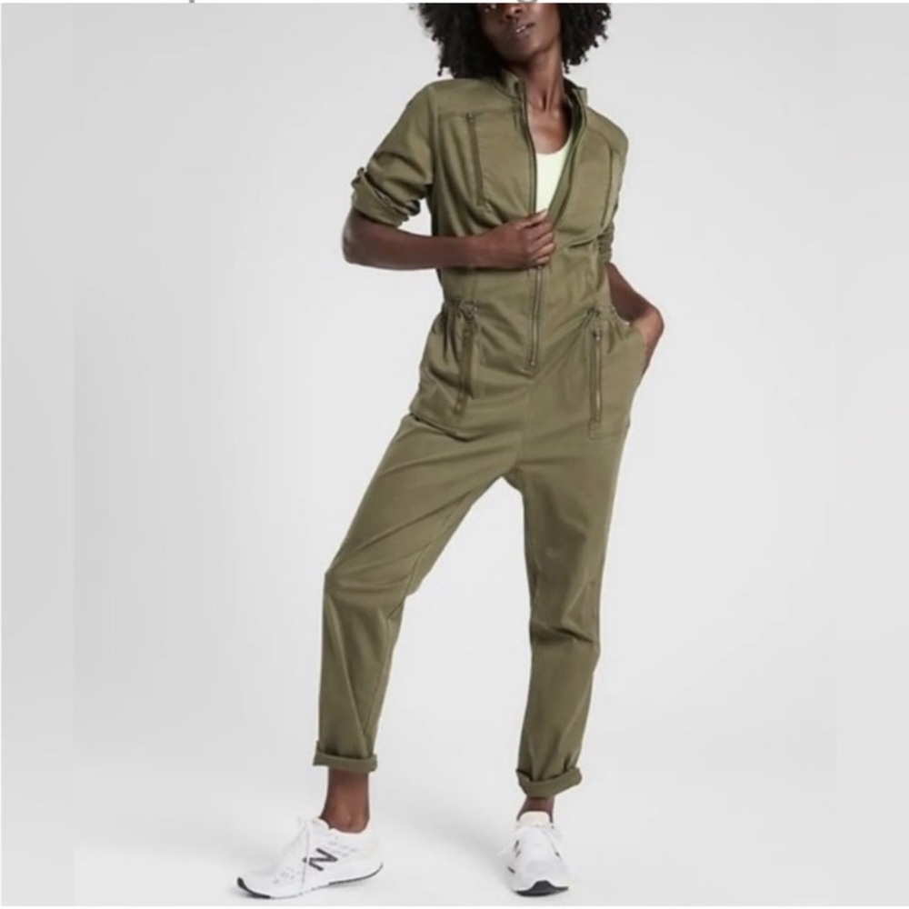 Athleta Summit Cargo Utility Olive Green Jumpsuit Sz 6